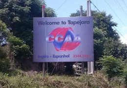 Outdoor em Lona com Chapas galvanizadas